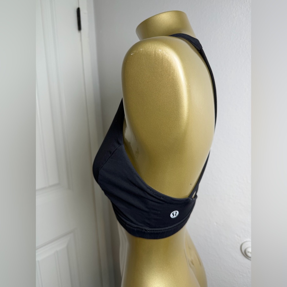 lululemon sports bra 6 - Picture 2 of 4
